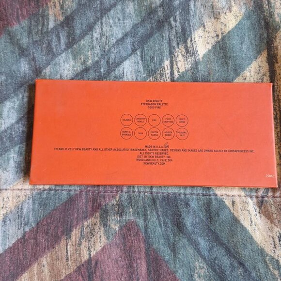 🔥 KKW Beauty – Sooo Fire Eyeshadow Palette 🔥 - Picture 5 of 5